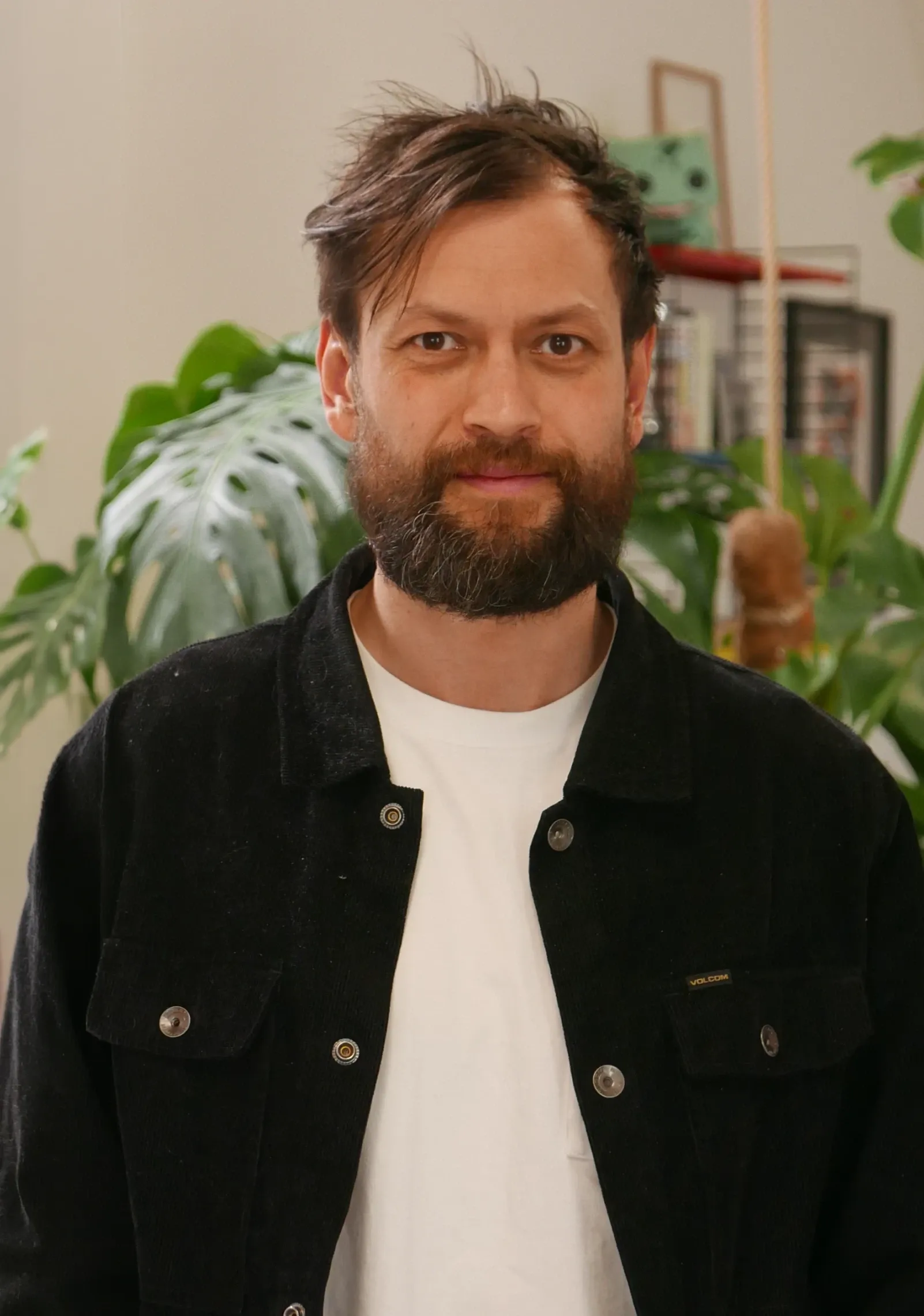 Bruce Moerdjiman in his natural work habit